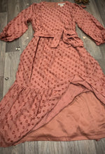 Load image into Gallery viewer, Mauve Textured Dress- Missy Sizes